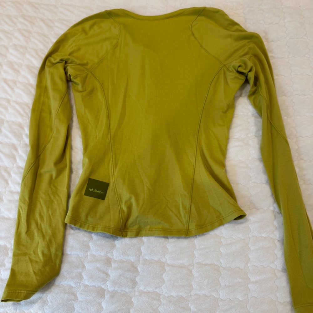 Lululemon Lightweight Hiking Long-Sleeve Henley Yellow Pear - Picture 2 of 2